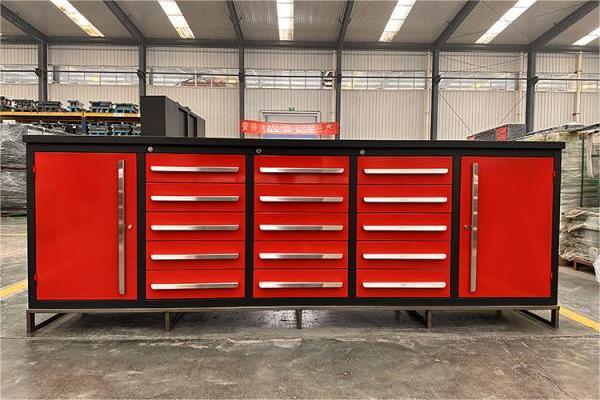 Paano Ayusin ang Iyong Mga Tool gamit ang 40 Drawer Removable Garage Cabinet