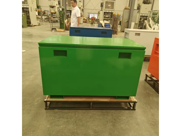 Ano ang mga katangian ng isang multi-functional tool box?
